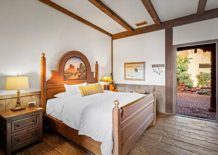 Adobe Village Villa- Lonesome Dove Apartment